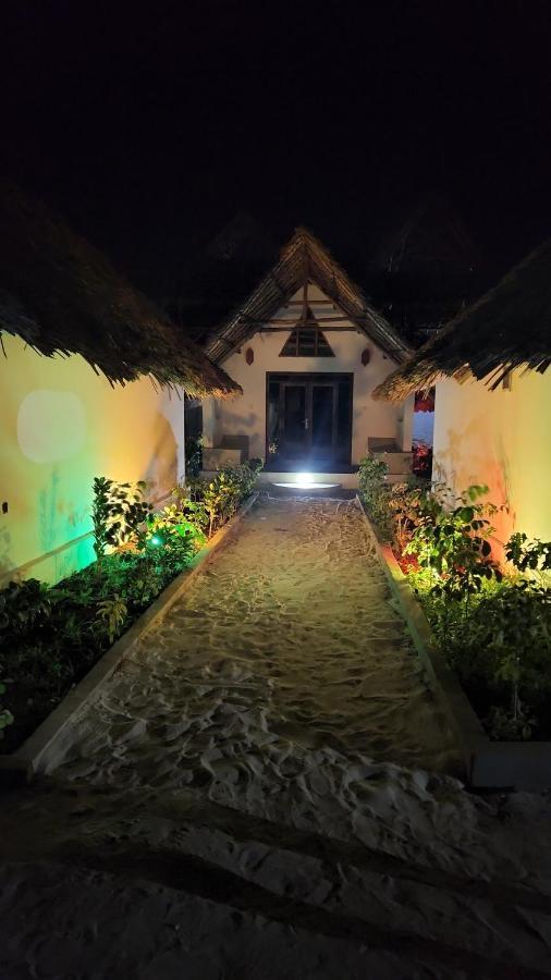 Almas Beach Boutique Hotel Makunduchi Exterior photo