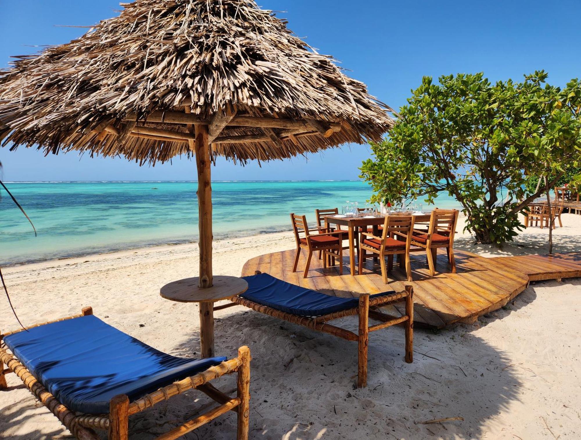 Almas Beach Boutique Hotel Makunduchi Exterior photo